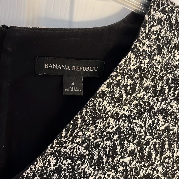 BANANA REPUBLIC DRESS SIZE 4 - Picture 2 of 6